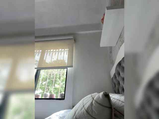 SallyeLeins webcam