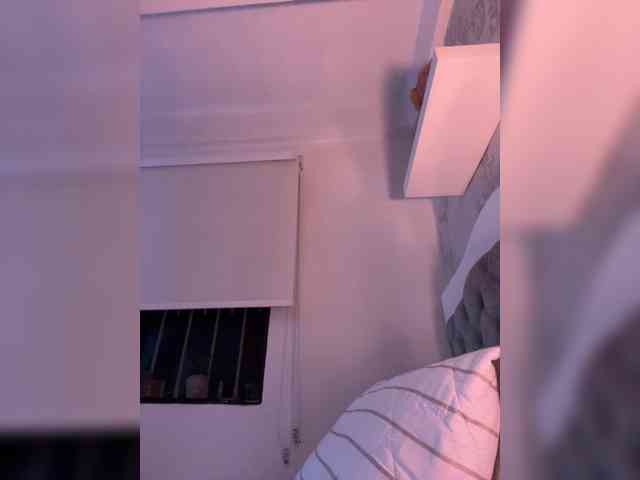 SallyeLeins webcam