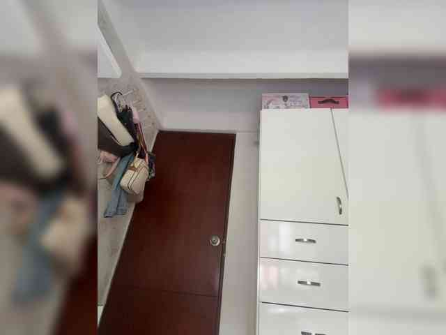 SallyeLeins webcam