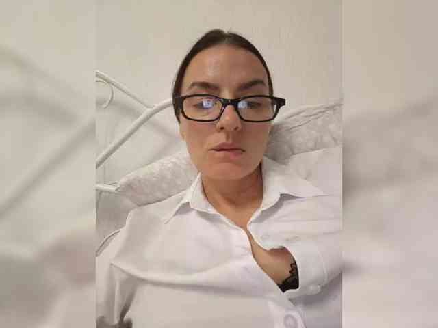 Flammeee's cam show statistics and live stream