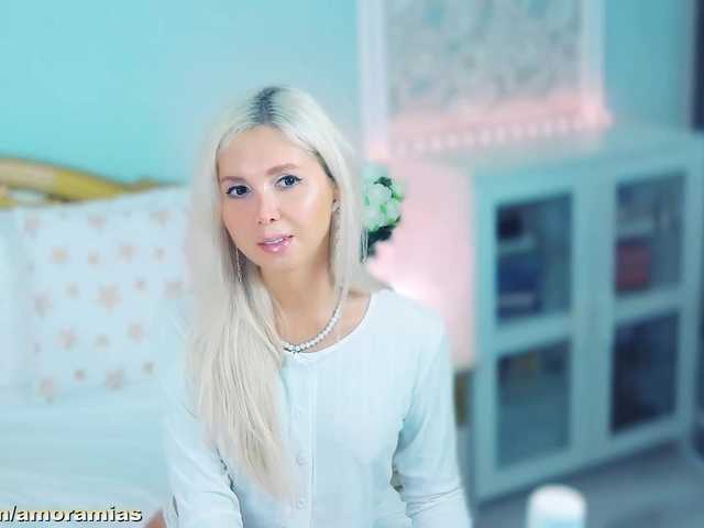 Amoramias live webcam show