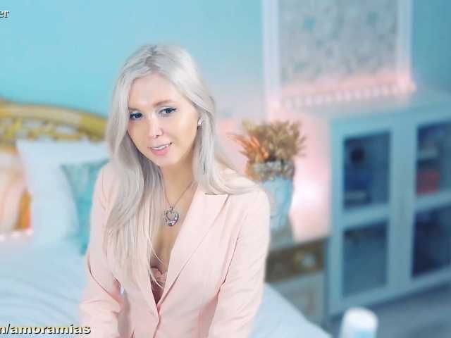 Amoramias live cam on BongaCams