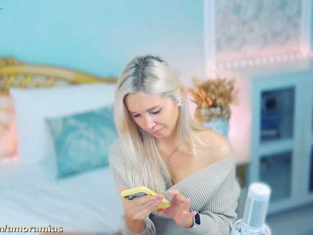 Amoramias live cam on BongaCams