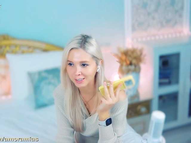 Amoramias live cam on BongaCams