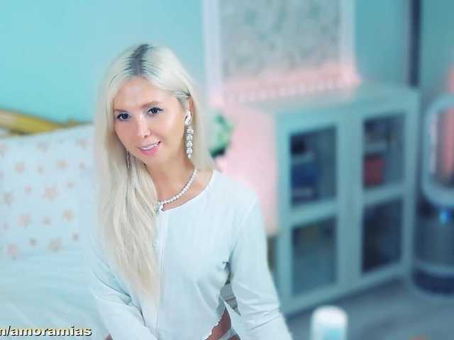 Amoramias live webcam show