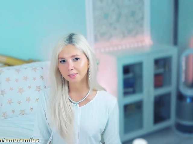 Amoramias live webcam show