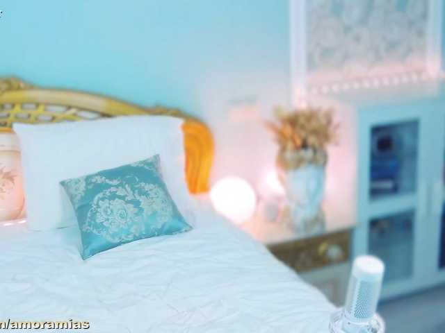 Amoramias live cam on BongaCams