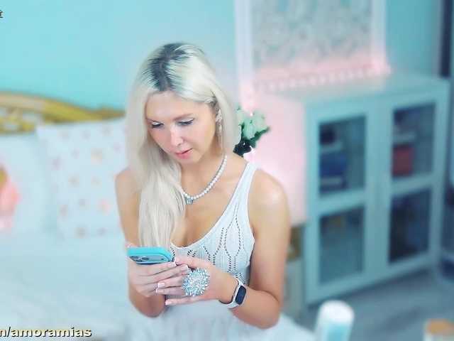 Amoramias live cam