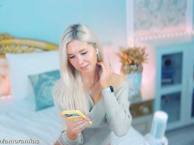 Amoramias live cam on BongaCams