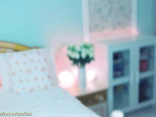 Amoramias live webcam show