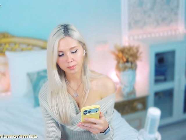 go to chat with Amoramias