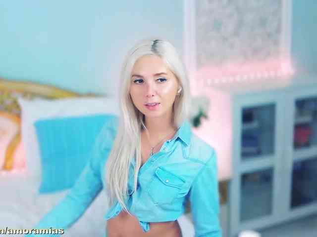 Amoramias Sex Cam Show