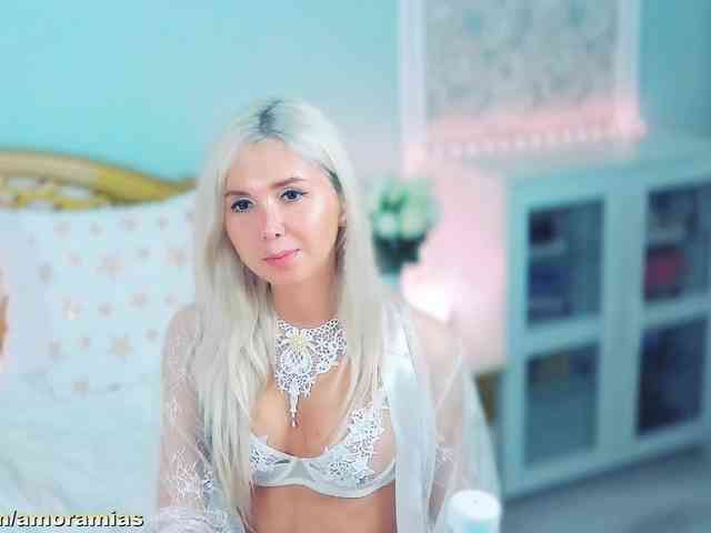 Amoramias Sex Cam Show