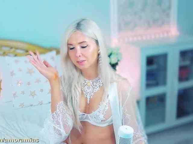 Amoramias Sex Cam Show