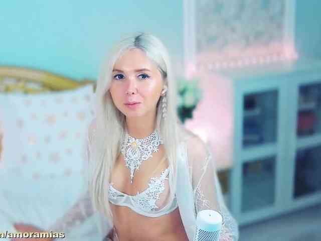 Amoramias Sex Cam Show