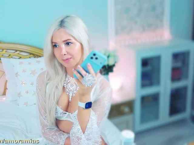 Amoramias Sex Cam Show