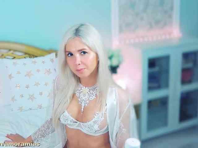 Amoramias Sex Cam Show