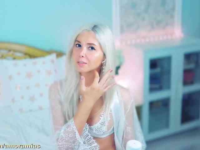 Amoramias Sex Cam Show