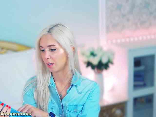 Amoramias Sex Cam Show