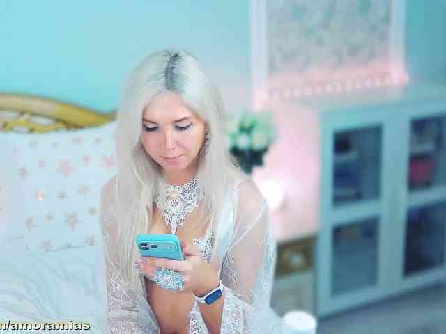 Amoramias Sex Cam Show