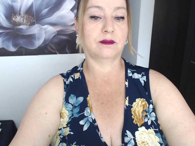 sweetsalo live cam on BongaCams