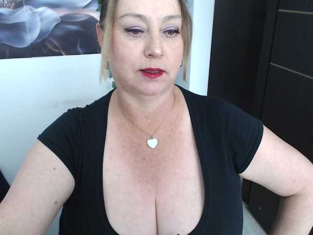sweetsalo live cam on BongaCams