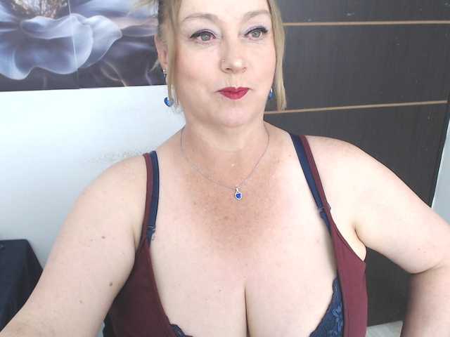 sweetsalo live webcam show