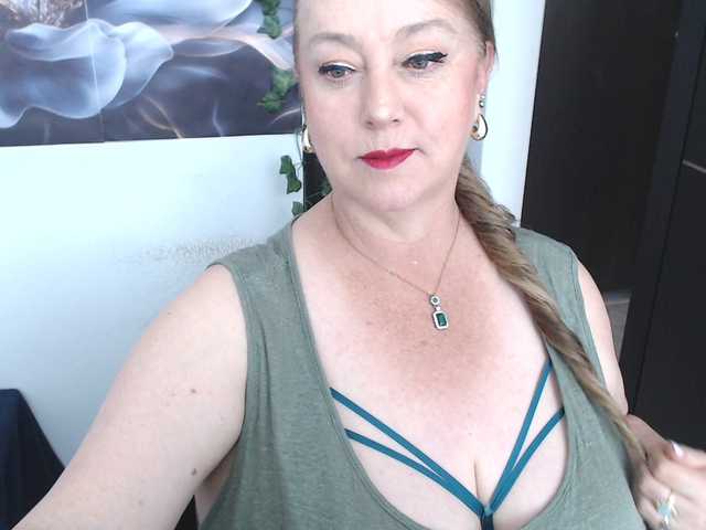 sweetsalo live webcam show