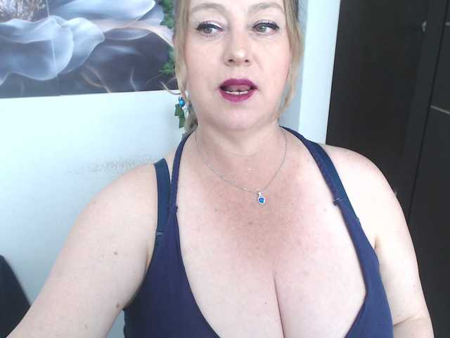 sweetsalo live cam on BongaCams