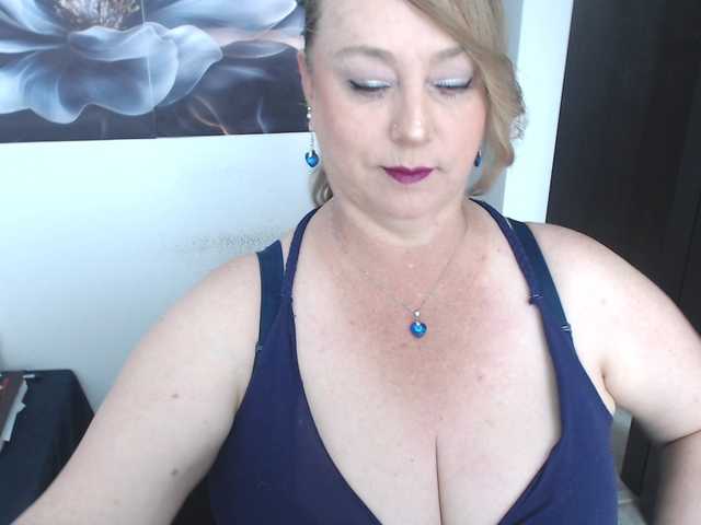 sweetsalo live cam on BongaCams