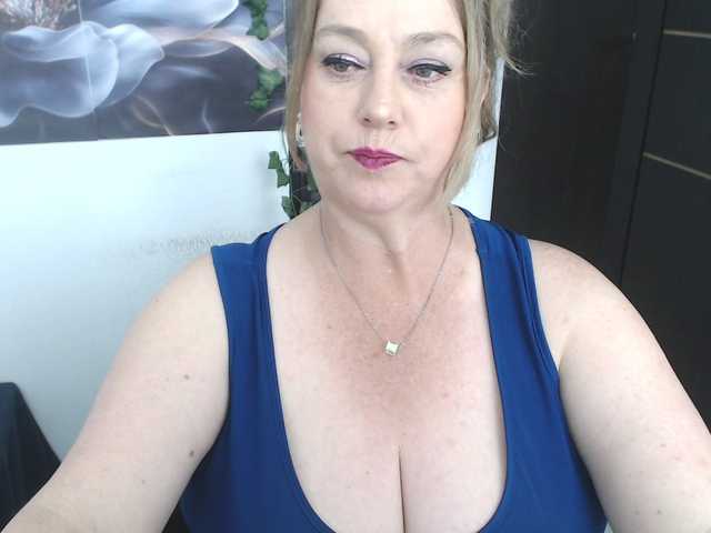 sweetsalo live cam on BongaCams