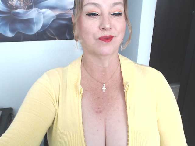 sweetsalo, en directo ahora en BongaCams