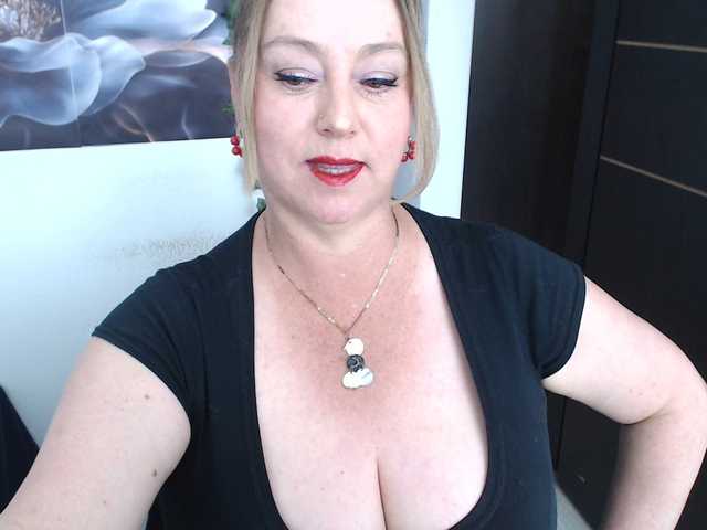 sweetsalo live cam on BongaCams