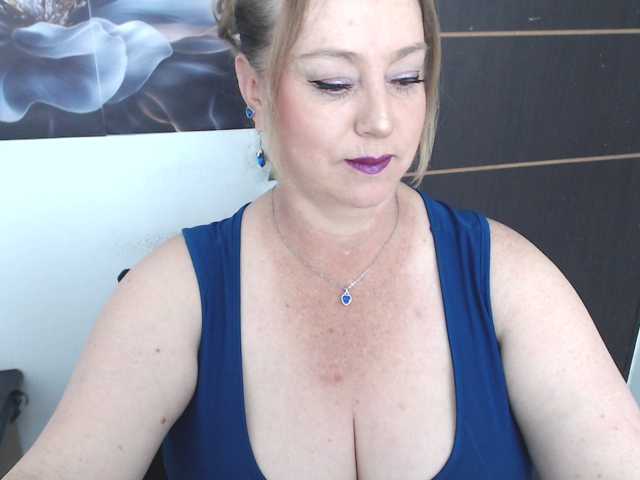 sweetsalo, en vivo ahora en BongaCams