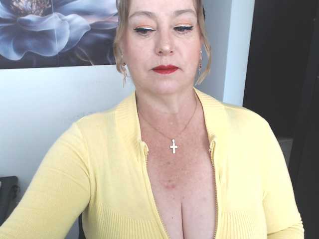 sweetsalo, en directo ahora en BongaCams