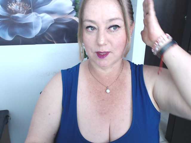 sweetsalo live cam on BongaCams