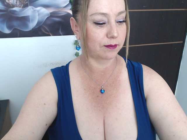 sweetsalo live cam on BongaCams