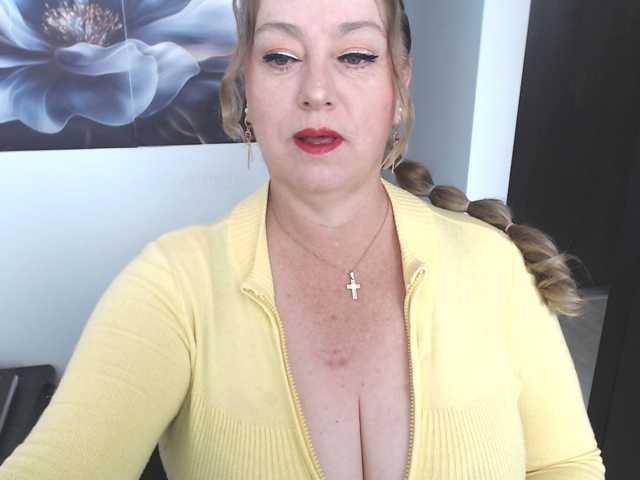 sweetsalo, en directo ahora en BongaCams