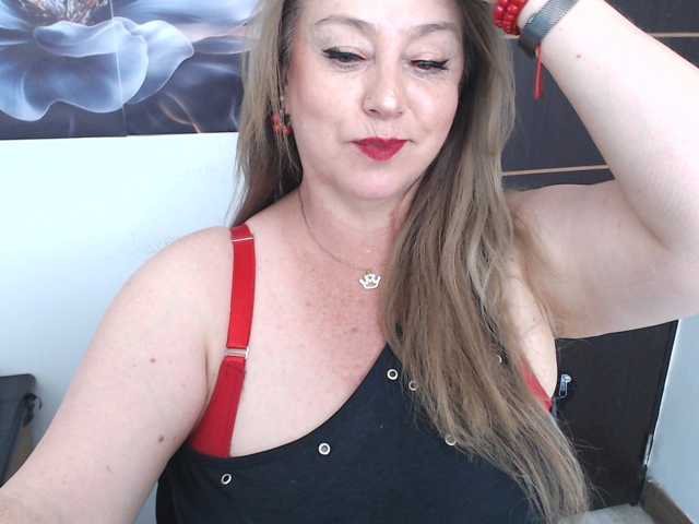 sweetsalo live cam on BongaCams