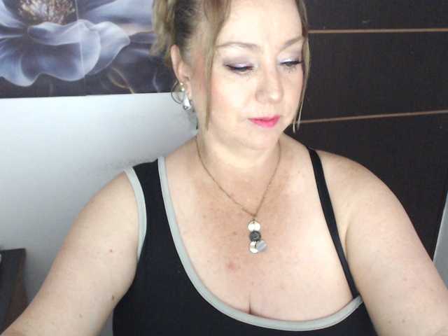 sweetsalo webcam bongacams model stream image