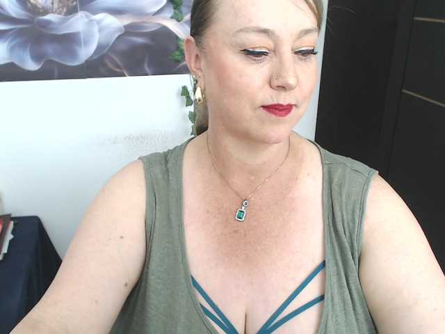 sweetsalo live webcam show
