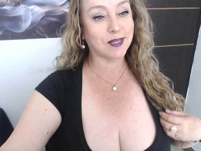 sweetsalo live cam on BongaCams