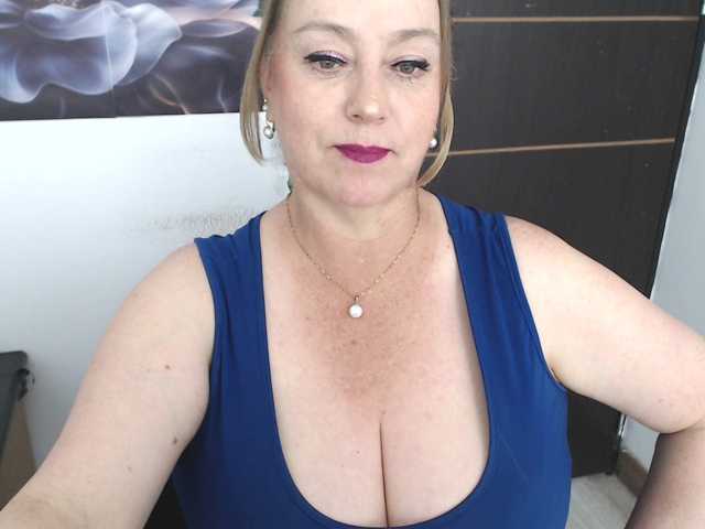 sweetsalo live cam on BongaCams