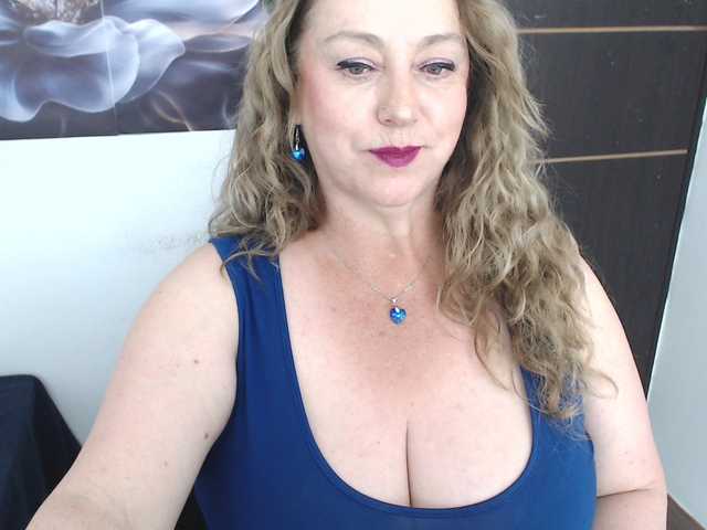 sweetsalo live cam on BongaCams