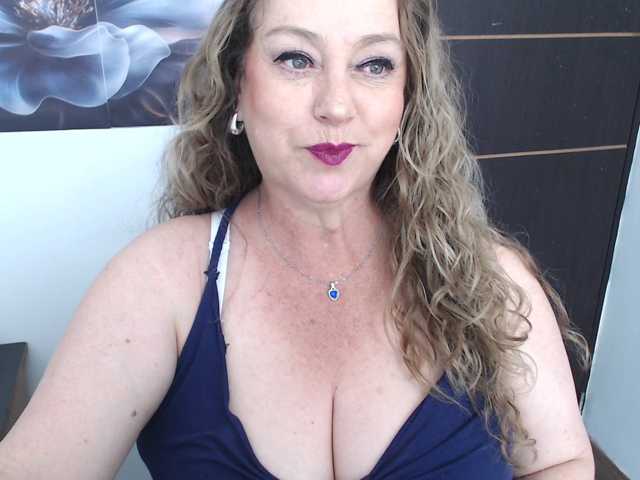 sweetsalo live cam on BongaCams