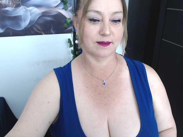 sweetsalo live cam on BongaCams