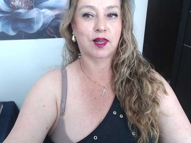 sweetsalo live cam on BongaCams
