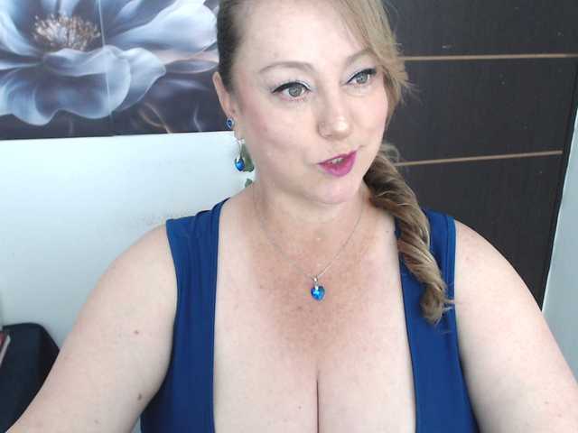sweetsalo live cam on BongaCams