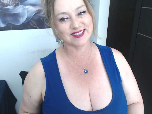sweetsalo live cam on BongaCams
