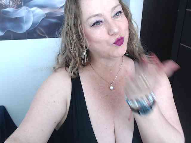 sweetsalo webcam